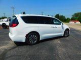 Certified 2022 Chrysler Pacifica Touring-L w/ Uconnect Theater Family Group image 3