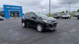 Certified 2021 Chevrolet Trax LT w/ LT Convenience Package image 2