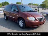 Used 2007 Chrysler Town & Country Touring image 1
