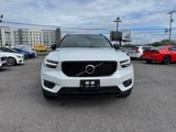 Certified 2022 Volvo XC40 T5 R-Design w/ Climate Package image 2