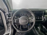 Used 2023 Kia Sorento LX image 4