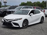 Used 2023 Toyota Camry SE image 2