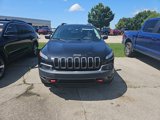 Used 2015 Jeep Cherokee Trailhawk image 2