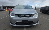 Used 2019 Chrysler Pacifica Touring-L image 3