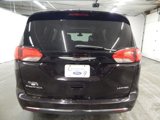 Used 2017 Chrysler Pacifica Limited image 5
