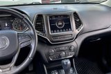 Used 2019 Jeep Cherokee Trailhawk image 5