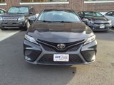 Used 2018 Toyota Camry SE image 2