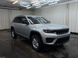 New 2025 Jeep Grand Cherokee Laredo image 4
