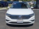 Used 2019 Volkswagen Jetta SE image 2