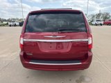Used 2015 Chrysler Town & Country Touring w/ Driver Convenience Group image 4