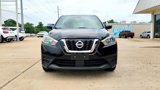 Used 2020 Nissan Kicks S image 2