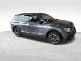 Used 2021 Volkswagen Tiguan SE w/ Panoramic Sunroof Package image 2