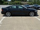 Used 2020 Volvo S60 T5 Momentum image 2