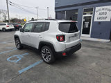 Used 2016 Jeep Renegade Latitude w/ Popular Equipment Group image 3