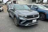 Used 2022 Volkswagen Taos SE image 2