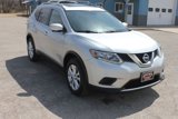 Used 2015 Nissan Rogue SV w/ SV Moonroof Package image 4