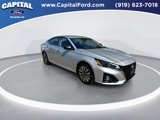 Used 2024 Nissan Altima 2.5 SV image 2
