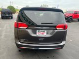 Used 2017 Chrysler Pacifica Touring-L image 6