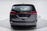 Used 2023 Chrysler Pacifica Touring-L image 4