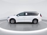 Used 2022 Chrysler Pacifica Touring-L image 5