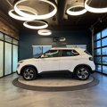 Used 2021 Hyundai Venue SEL image 6