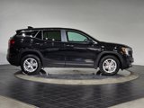 Used 2023 GMC Terrain SLE image 3