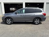 Used 2017 Nissan Pathfinder SL image 2