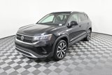 Certified 2023 Volkswagen Taos SE w/ Panoramic Sunroof Package image 2