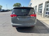 Used 2020 Chrysler Pacifica Touring w/ S Appearance Package image 3