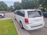 Used 2017 Dodge Grand Caravan SE image 5