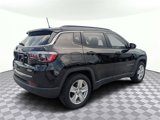 Used 2022 Jeep Compass Latitude image 3