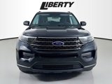 Used 2021 Ford Explorer XLT image 2