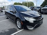 Used 2019 Chrysler Pacifica Limited image 4