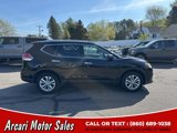 Used 2015 Nissan Rogue SV w/ SV Moonroof Package image 6