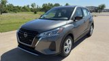 New 2025 Nissan Kicks Play S image 4