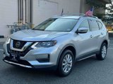 Used 2020 Nissan Rogue SV image 2