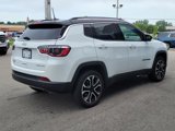 Used 2022 Jeep Compass Limited image 3