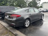 Used 2018 Ford Fusion SE w/ Fusion SE Technology Package image 3