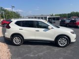 Used 2018 Nissan Rogue SV w/ Premium Package image 4