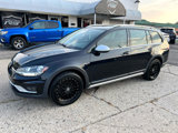 Used 2019 Volkswagen Golf Alltrack S image 2