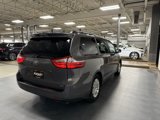 Used 2016 Toyota Sienna XLE Premium image 3