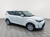 Used 2024 Kia Soul LX image 3