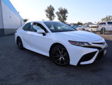 Used 2022 Toyota Camry SE image 4
