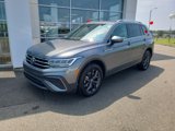Certified 2024 Volkswagen Tiguan SE image 3