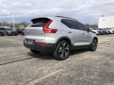 Used 2023 Volvo XC40 B5 Plus image 6