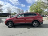 Used 2019 Volkswagen Tiguan SE w/ Panoramic Sunroof Package image 2