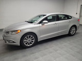 Used 2017 Ford Fusion SE image 2