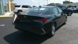 Certified 2024 Hyundai Elantra SE image 4