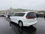 Used 2022 Chrysler Pacifica Touring-L image 3