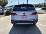 Used 2024 Volkswagen Taos SE image 5